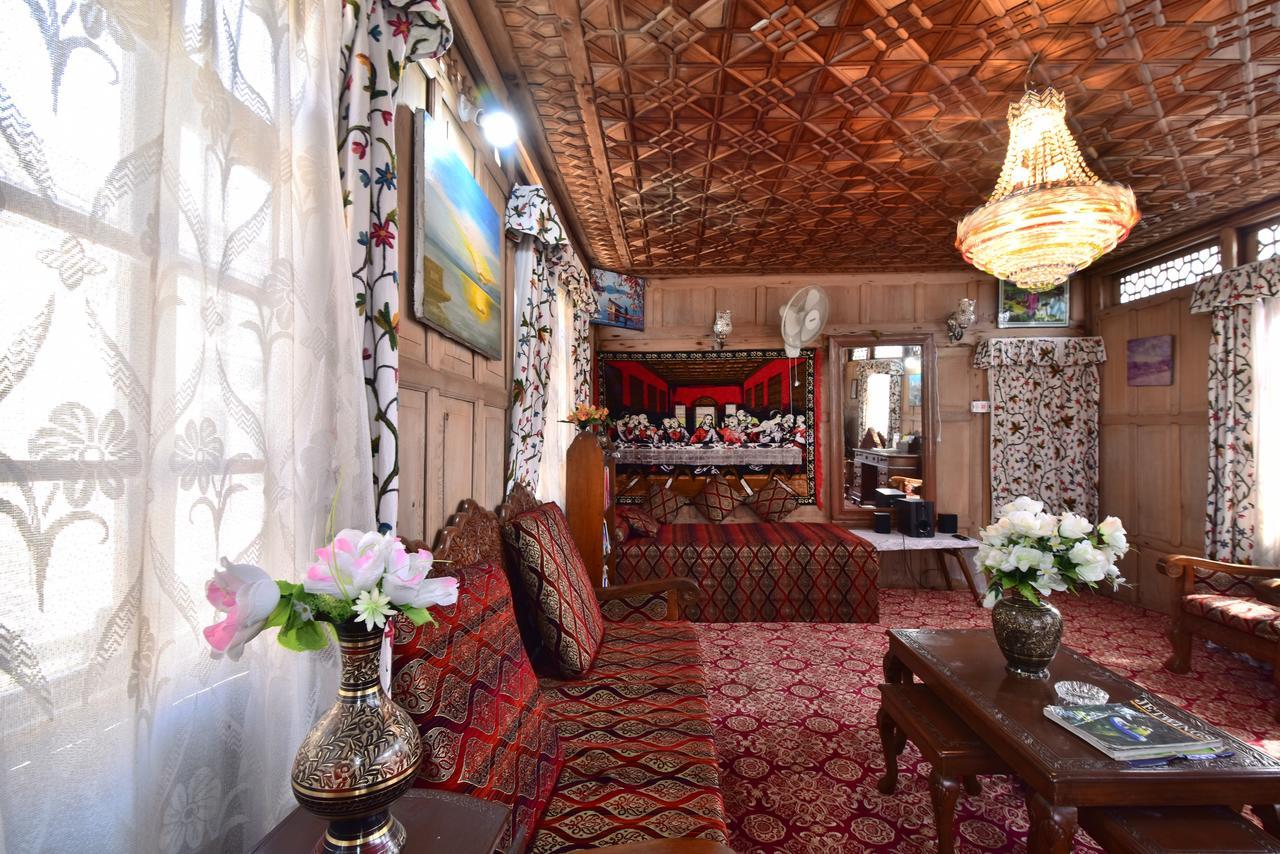 Golden Hopes Group Of Houseboats Hotel Srinagar  Exterior photo