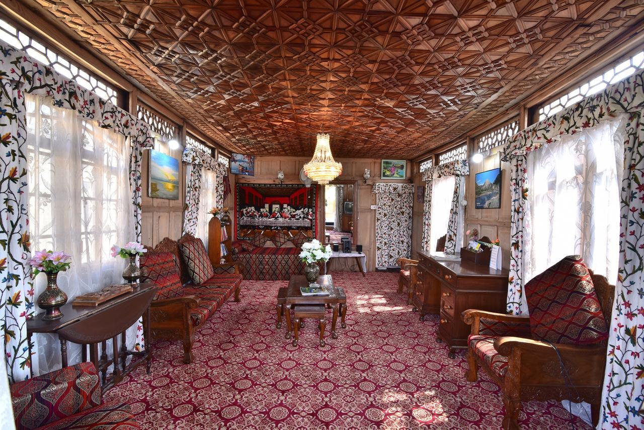 Golden Hopes Group Of Houseboats Hotel Srinagar  Exterior photo