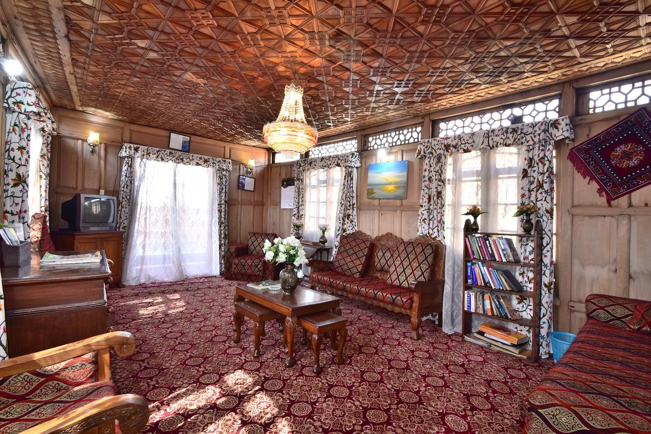 Golden Hopes Group Of Houseboats Hotel Srinagar  Exterior photo